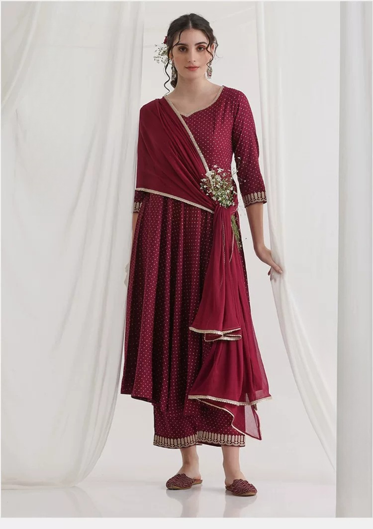 Summer Clothing Pakistan - Setelan Kurta Etnis Wanita Warna Maroon